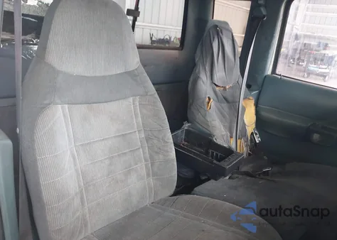 1997 Ford Ranger Splash/Xlt from USA, damaged, VIN 1FTCR14X7VPB39685